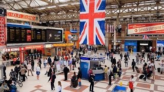 A Walk Through The London Victoria Station London England [upl. by Anana]